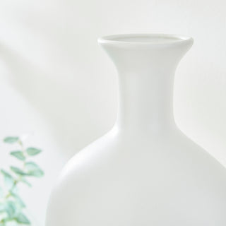 BARCLAY BUTERA TOPANGA VASE