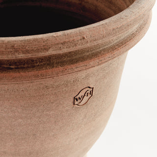 WAKEFIELD HANDMADE DRYDEN POT #10