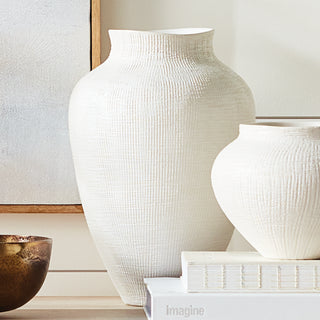 BARCLAY BUTERA OJAI VASE SMALL