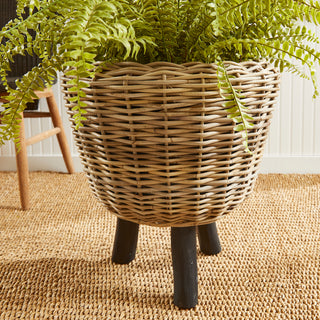 WOVEN RATTAN DRY BASKET PLANT RISER 21.25"